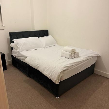 Spacious 2 Bedrooms Apartment In Stratford London Bagian luar foto