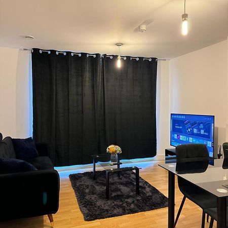 Spacious 2 Bedrooms Apartment In Stratford London Bagian luar foto