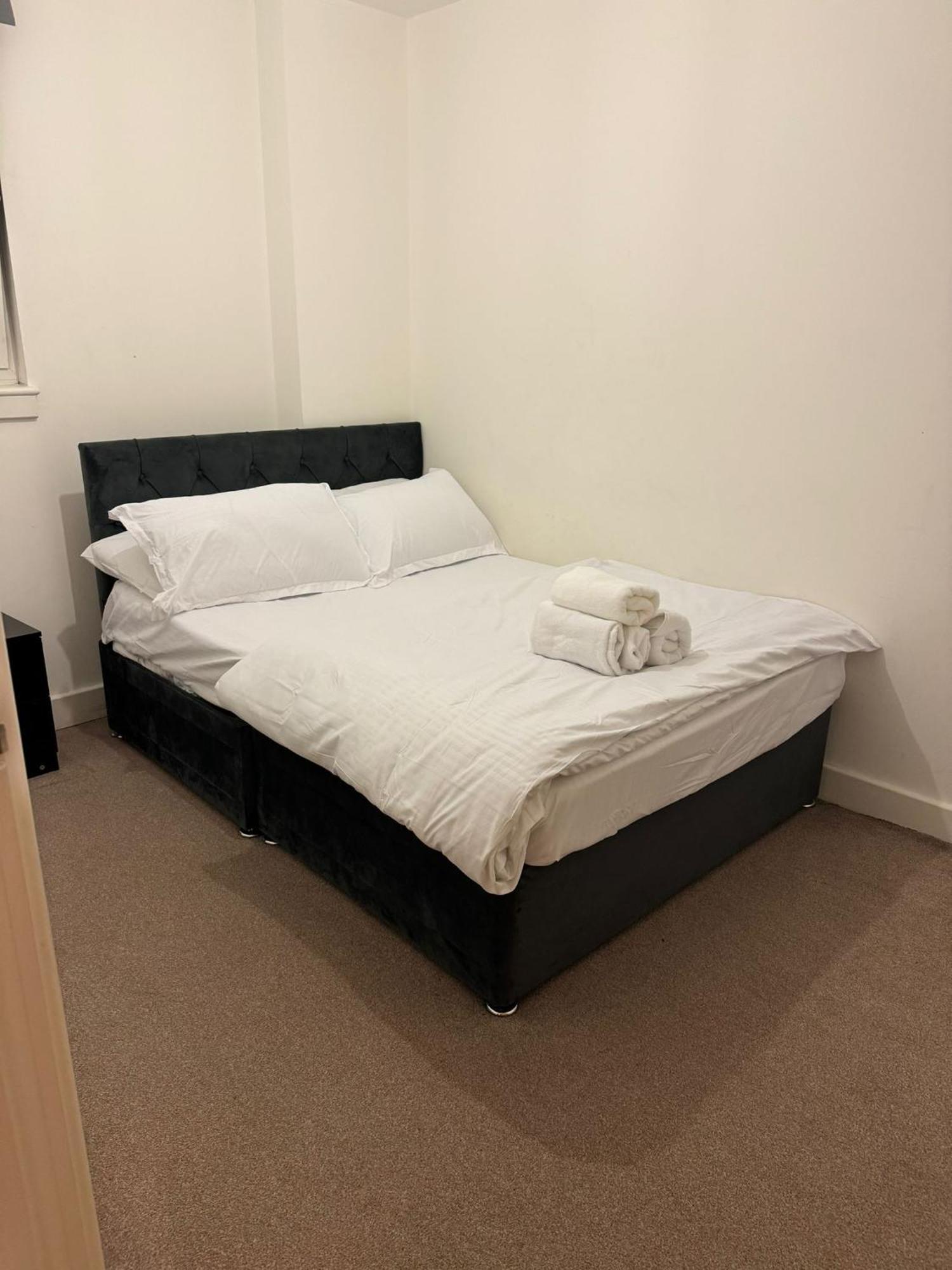 Spacious 2 Bedrooms Apartment In Stratford London Bagian luar foto